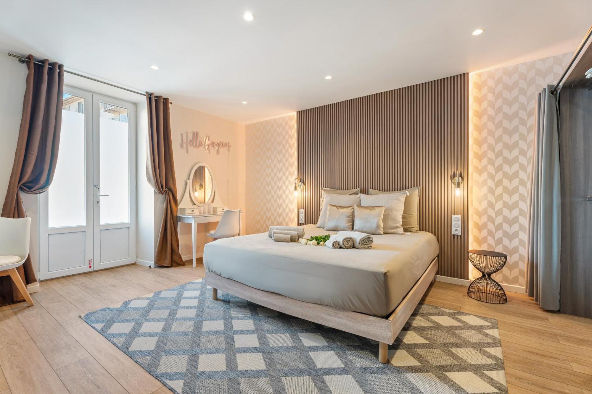 Nice Renting - Love Room Massena - Luxe Room - Jacuzzi - Terrace - King Bed - Ac Eksteriør billede